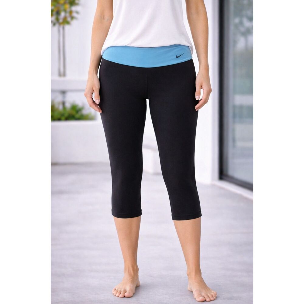 Nike Black Fit Dry Capris Pants Sz M (8-10)